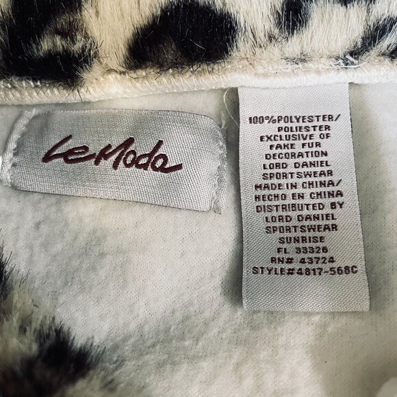 Le Moda White Cape Coat Faux Fur Leopard Collar Toggle Closure Cozy Chic Retro - Picture 2 of 9